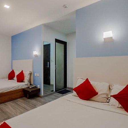 Oyo 666 Mc Hotel Fairview Quezon City Exterior photo